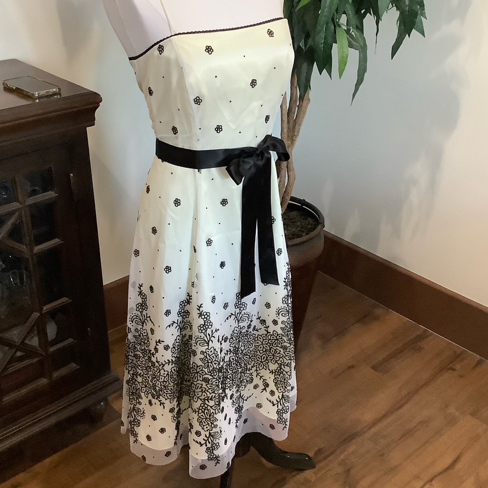 🥳HP🎉 Adrianna Papell Dress